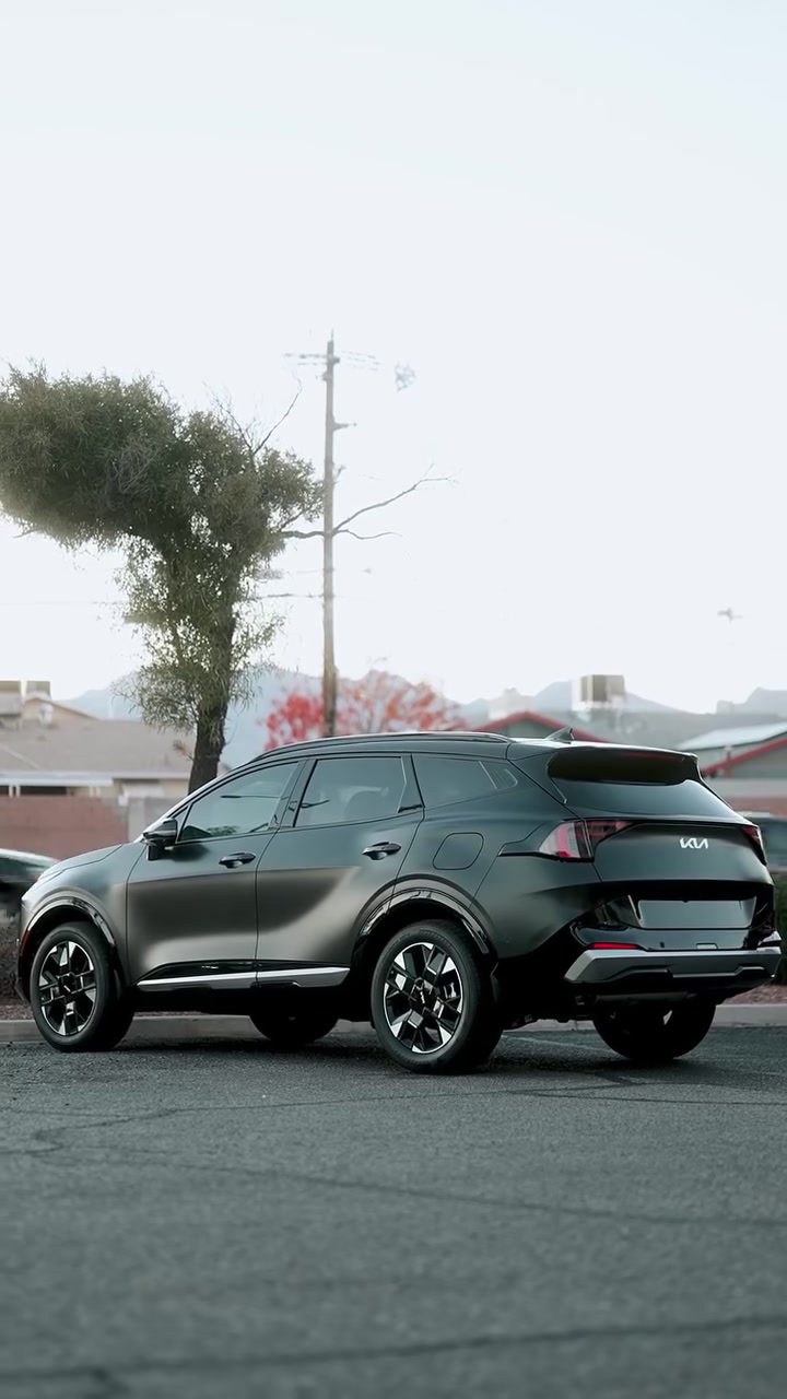 Kia Sportage — Satin Black & Gloss Accents