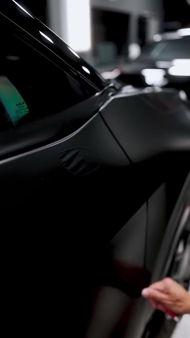 Kia Sportage · Satin Black